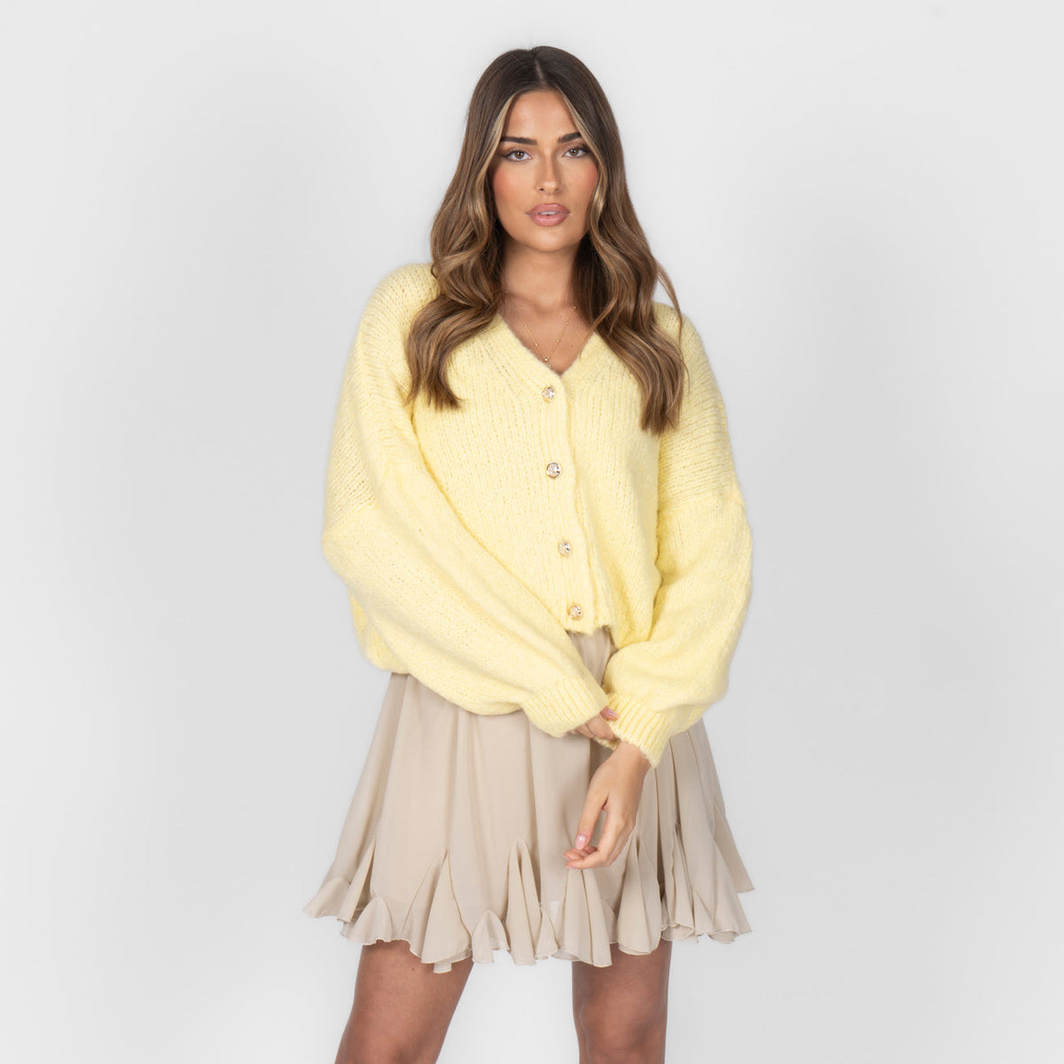 Cárdigan Corto Oversize con Escote en V y Botones Verónica