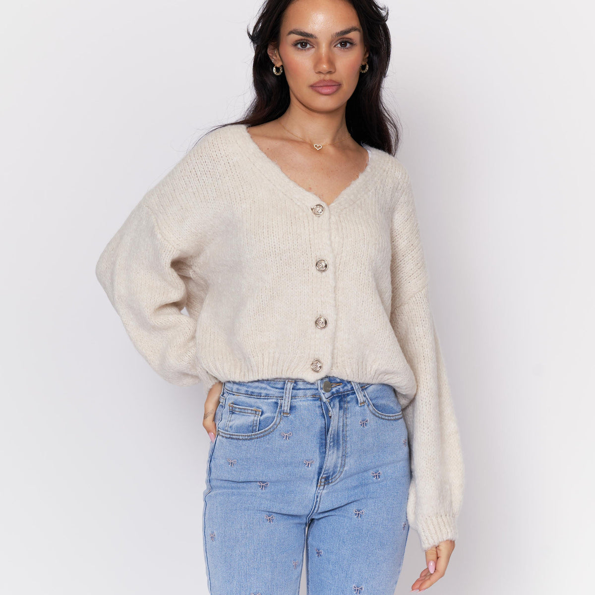 Cárdigan Corto Oversize con Escote en V y Botones Verónica