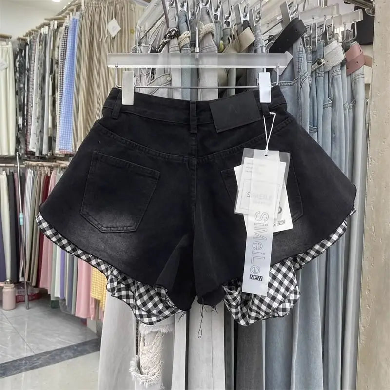 Shorts de mezclilla con ribete de encaje para mujer
