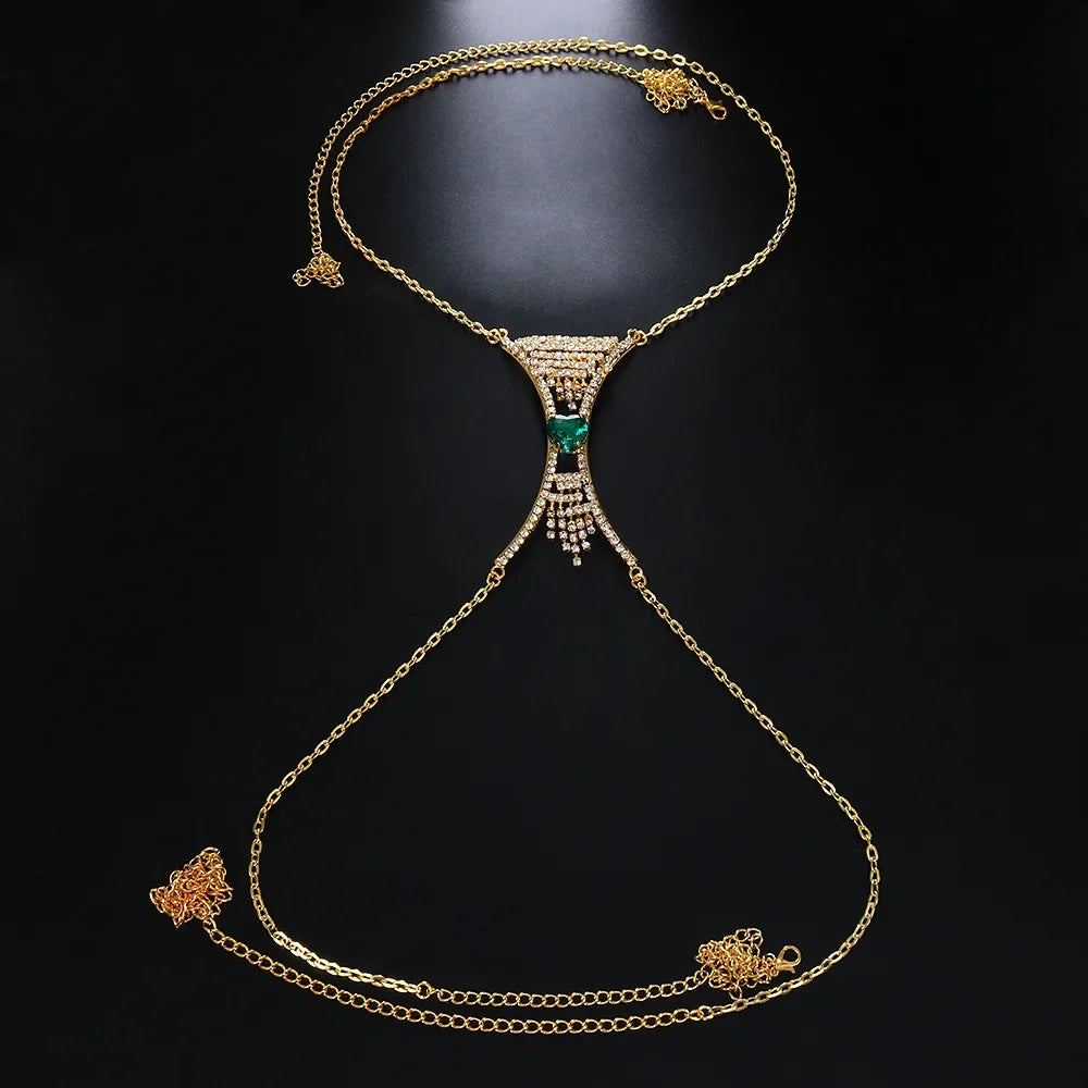 Cadena de pecho con cristal en forma de corazón