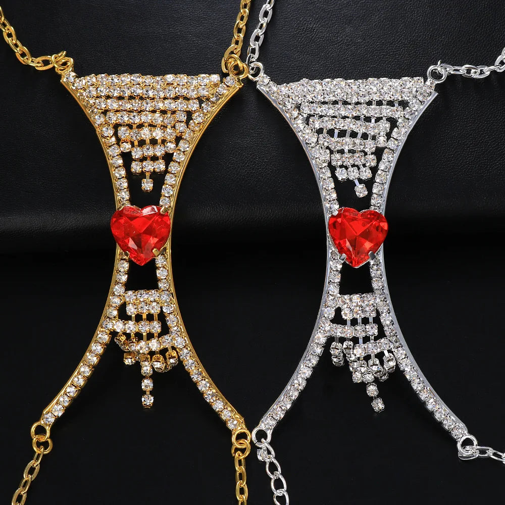 Cadena de pecho con cristal en forma de corazón