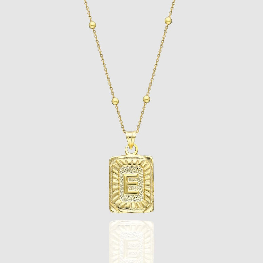 Collar con medallón de inicial