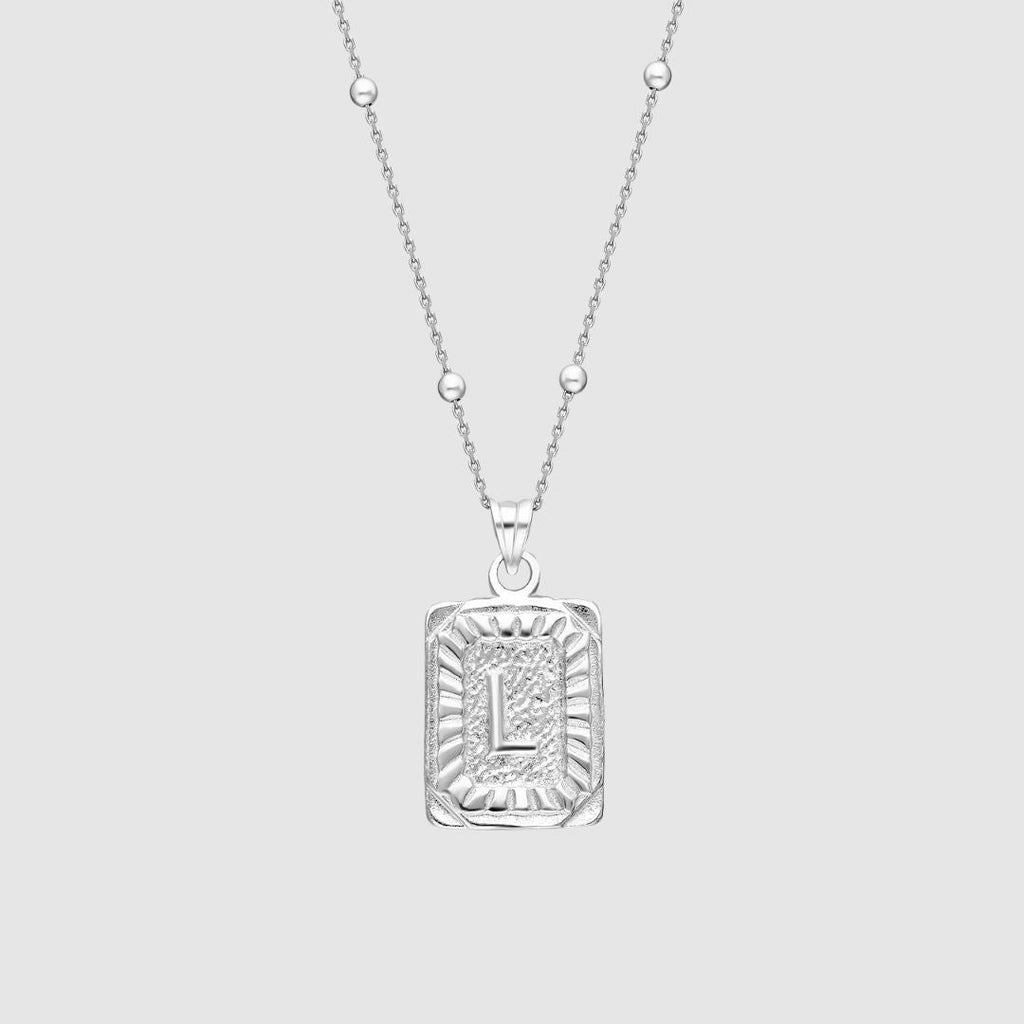 Collar con medallón de inicial