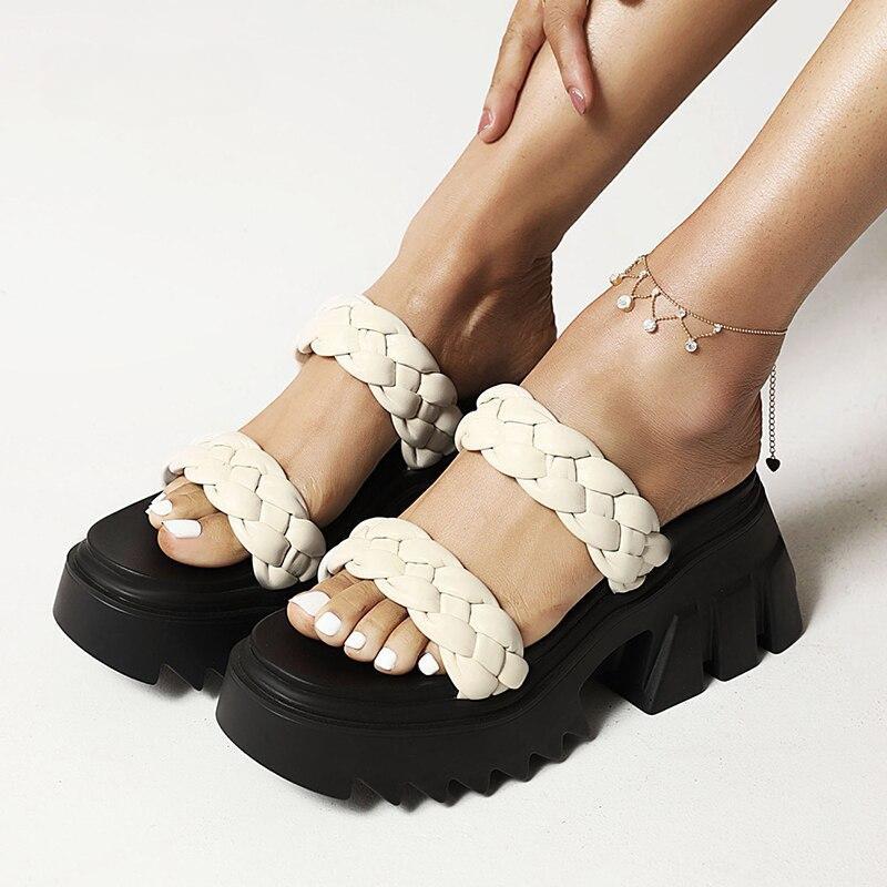 Alaya Sandals