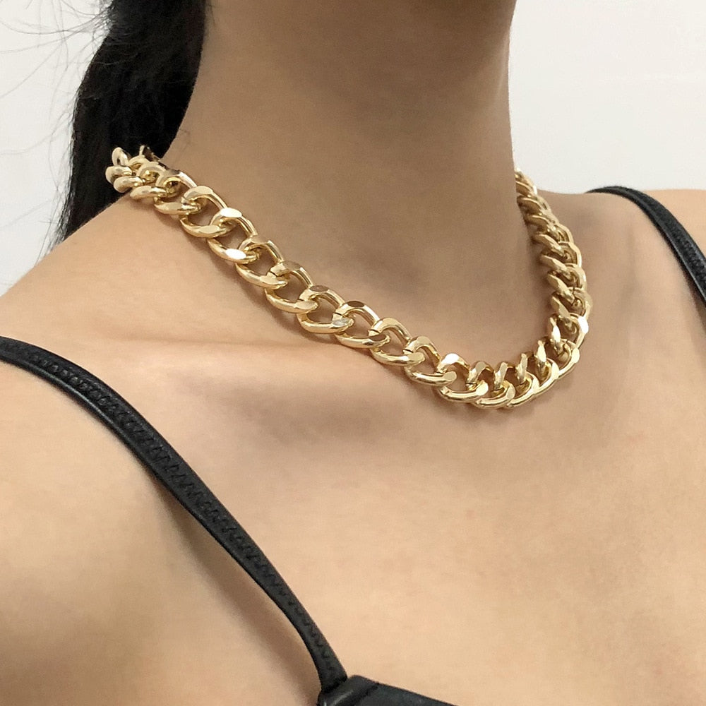 Collar de cadena de eslabones gruesos