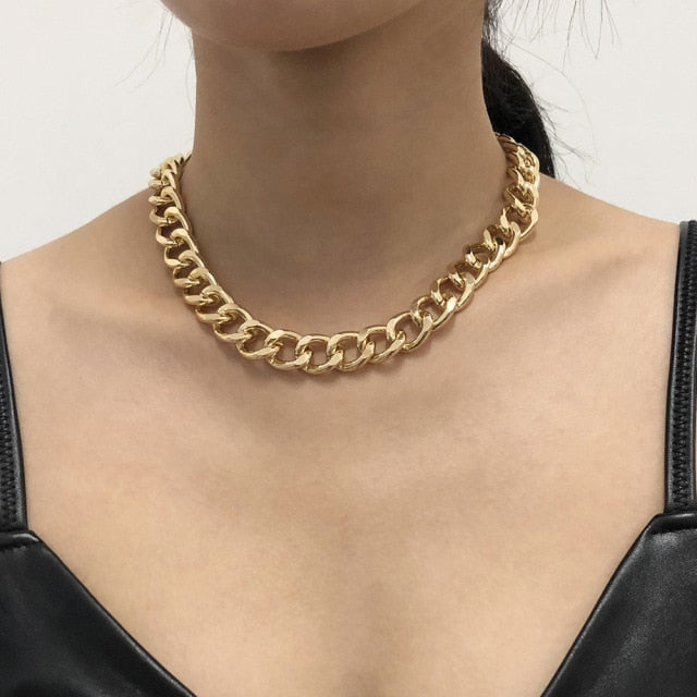 Collar de cadena de eslabones gruesos