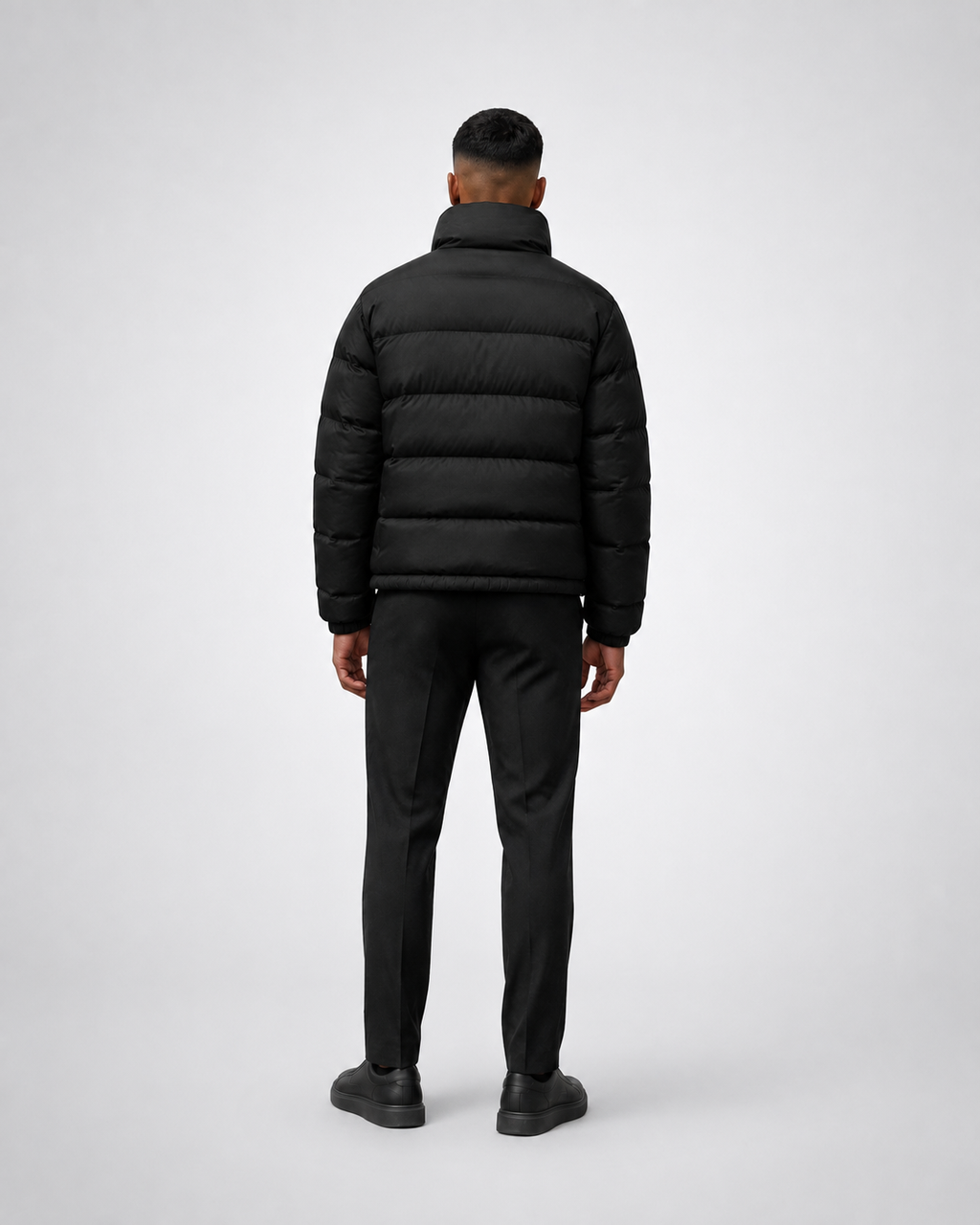 Chaqueta corta acolchada con cuello alto — Hombre